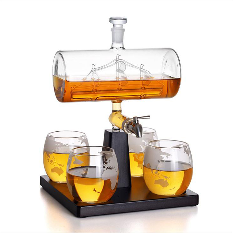Whiskey Decanter With Antique  - đánh giá và giá Decanter Globe Set